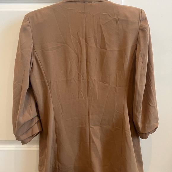 Aritzia Power Blazer - Picture 6 of 9